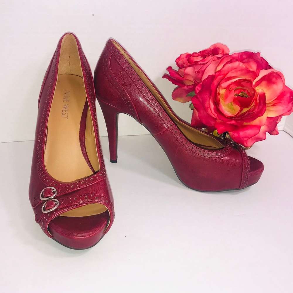 NINE WEST